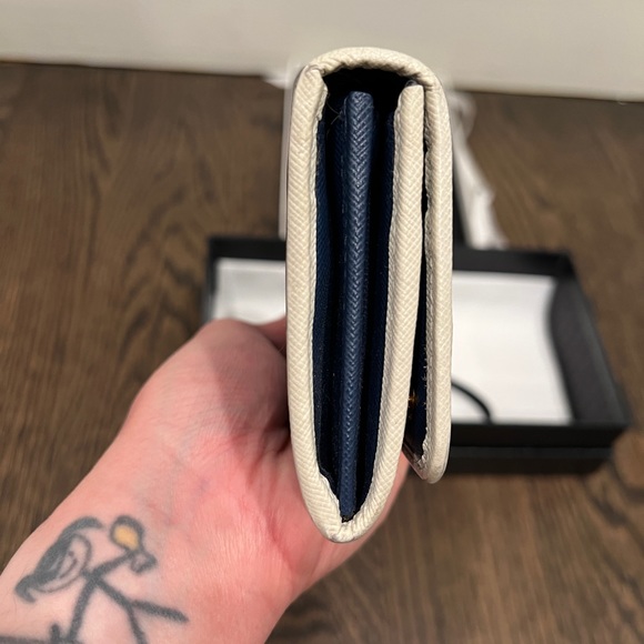 Authentic Prada wallet, NWOT - Picture 11 of 13